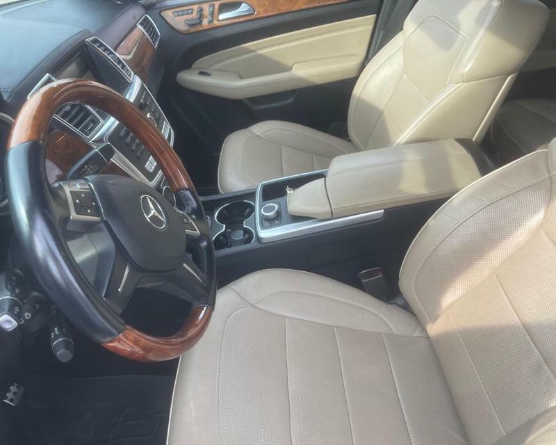 Mercedes-Benz ML-Class 2012