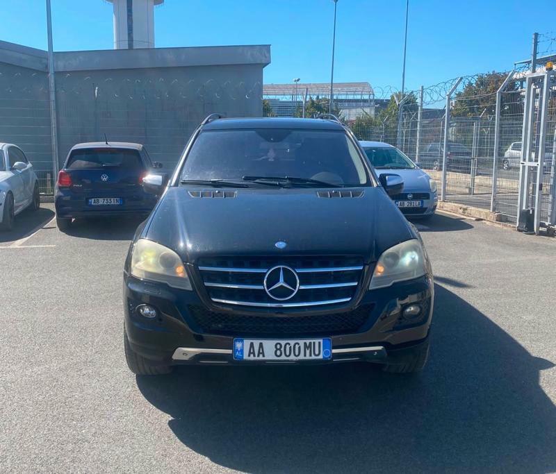 Mercedes-Benz ML-Class 2010