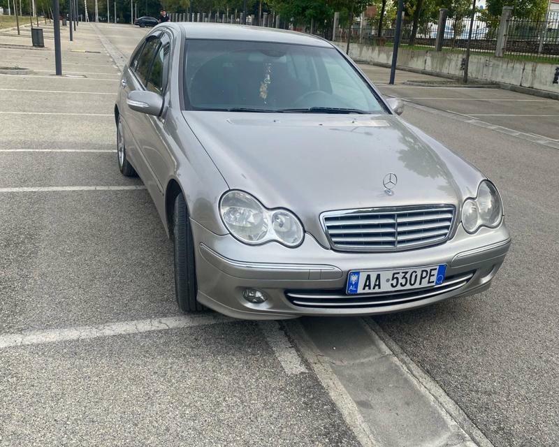 Mercedes-Benz C-Class 2005