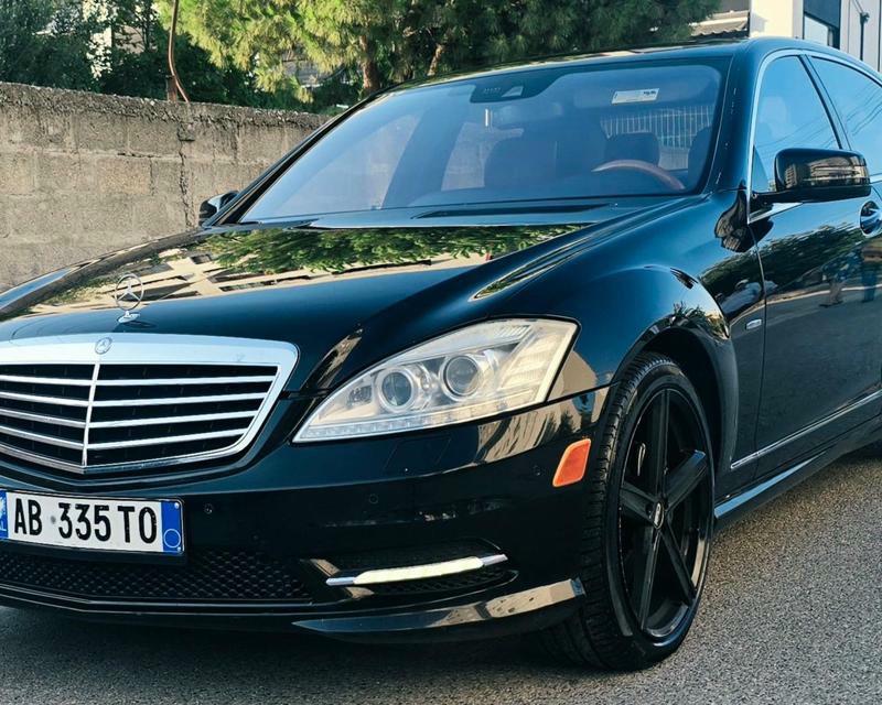 Mercedes-Benz S-Class 2012