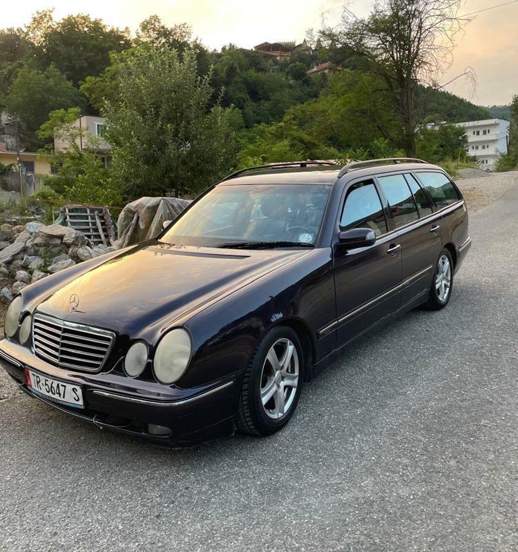 Mercedes-Benz E-Class 2001