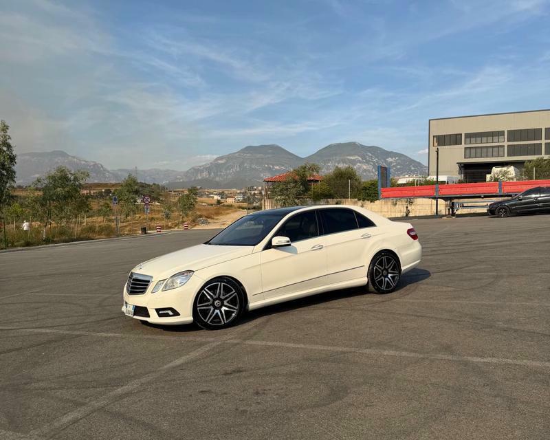 Mercedes-Benz E-Class 2012