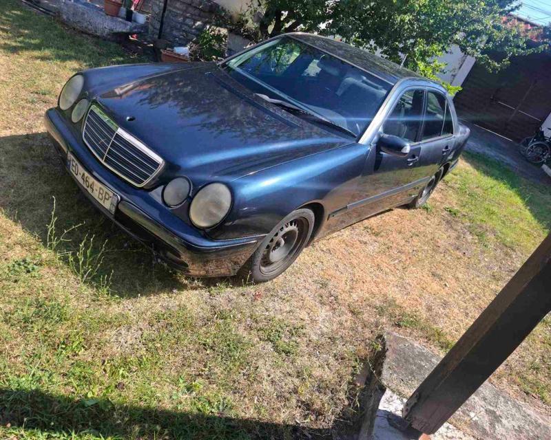 Mercedes-Benz E-Class 2001