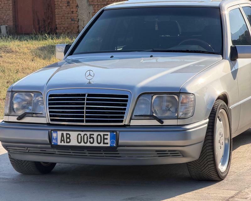 Mercedes-Benz E-Class 1995