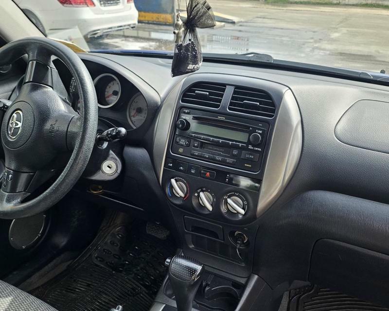 Toyota RAV4 2004