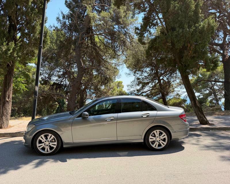 Mercedes-Benz C-Class 2010
