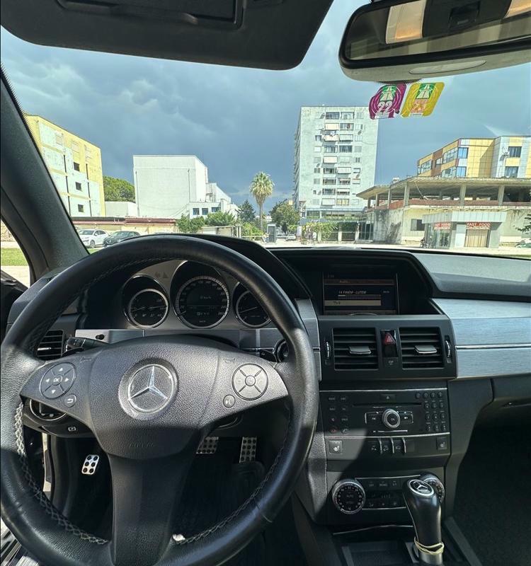 Mercedes-Benz GLK-Class 2010