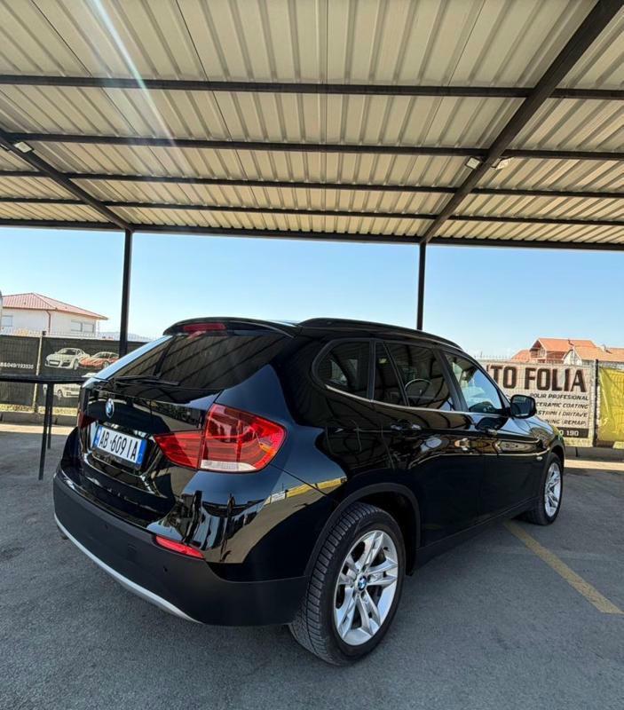 BMW X1 2011