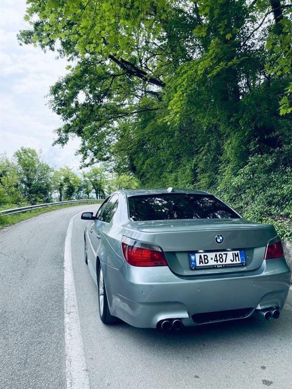 BMW M5 2005