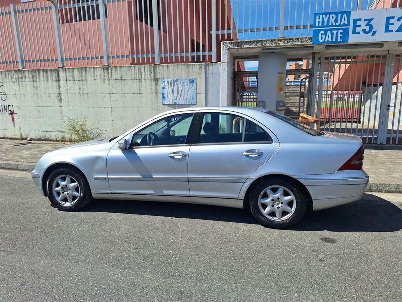 Mercedes-Benz C-Class 2001