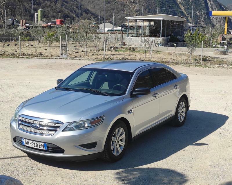 Ford Taurus 2010