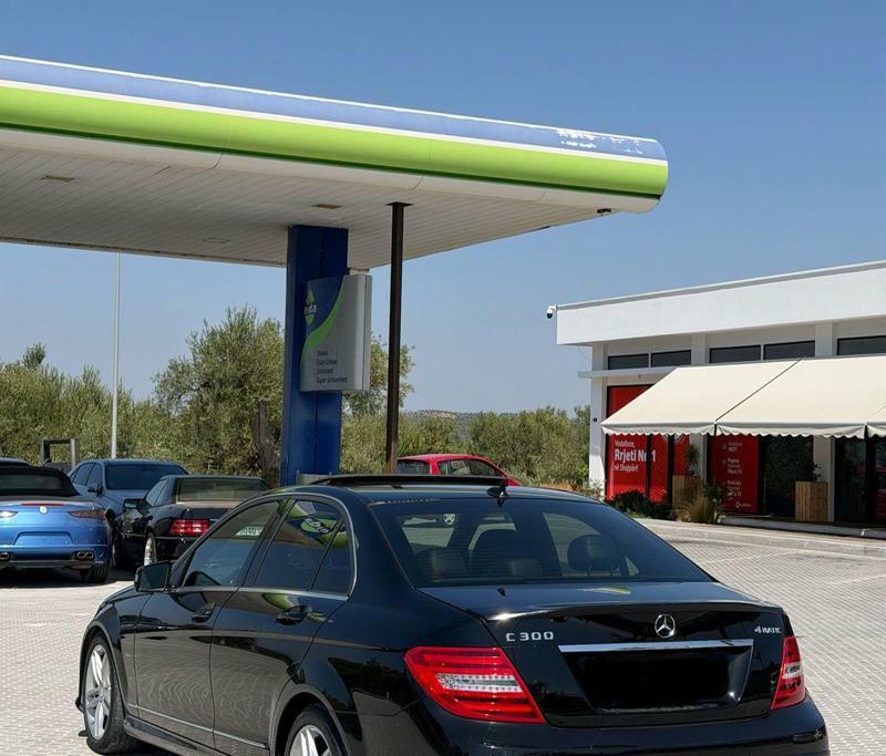 Mercedes-Benz C-Class 2013
