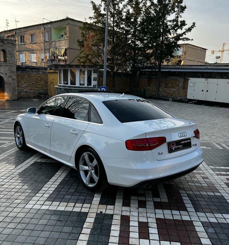 Audi A4 2014