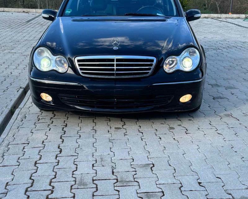 Mercedes-Benz C-Class 2004